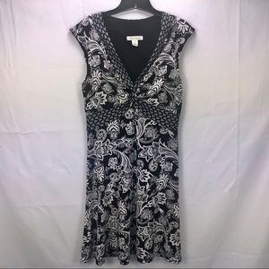 White House Black Market Floral V Neck Sz 8 Dress